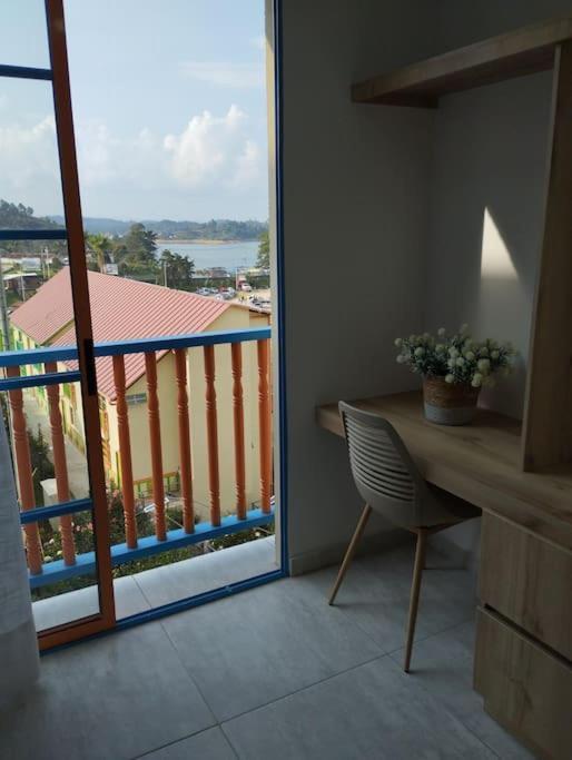 Apto Nuevo, Tranquilo,bonito,5 Min Plaza Principal * Guatape